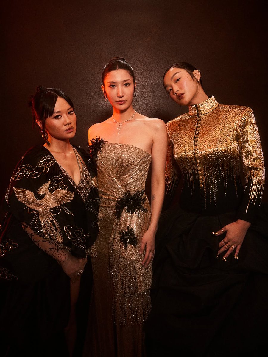TCastillo67210's tweet photo. Rei Ami, EJAE and Audrey Nuna x 98th

Photo credit: Sami Drasin ()
Set design: Justin Corrigan () https://t.co/JzG4NWwLj9