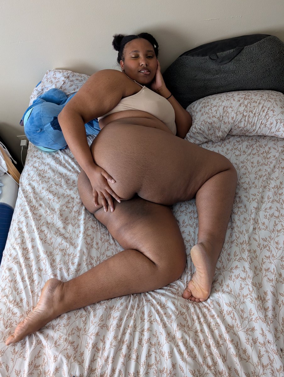C0coLove's tweet photo. Do you want some milk with your cake?

#bbw #ebony #ebonybbw #bigass #bigtits #sexy https://t.co/62iDpOSfaP