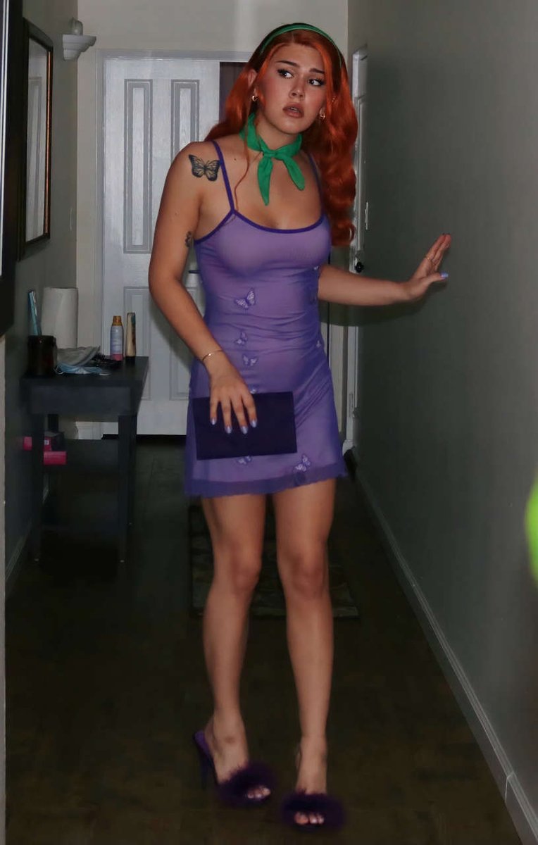 Daisy_Taylor27's tweet photo. Yes I’m trans 🏳️‍⚧️ am I cute? https://t.co/FZ7ohenbeD