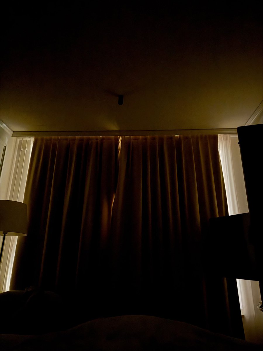 flight_hacks's tweet photo. Had a hotel room like this a few weeks ago. BUT it was underground and they still managed to have a light you couldn’t turn off. This is $300 a night in Europe! https://t.co/XkXbA6yAU5