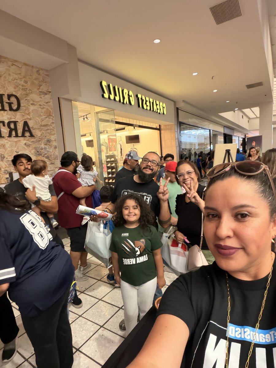 Amanda Martinez tweet media