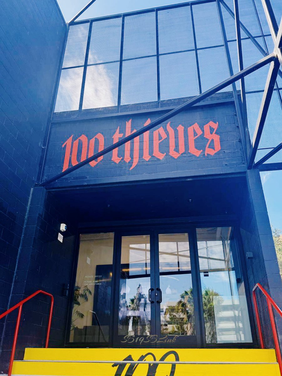 SB19SBLink's tweet photo. Long lines here. Attendees are allowed entry by tens. Early comers are so lucky, perks on perks. Deets in a while. 

D-5 SB19 LOLLAPALOOZA STAGE
@SB19Official #SB19
#SB19at100Thieves
#SB19PopUpStoreAt100Thieves https://t.co/GZ3V47uvbP