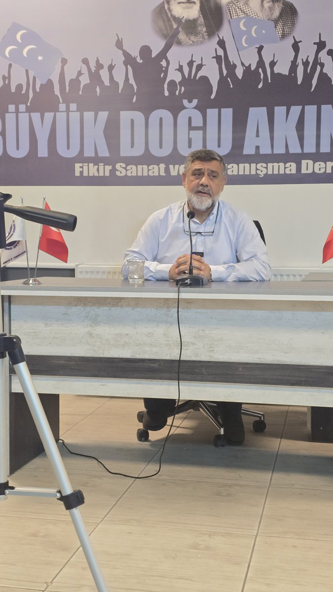 bdakonya's tweet photo. Sami Yıldız hocamızın "İslam ve Devlet" başlıklı sohbeti başlamıştır. https://t.co/otNIfHdy4x