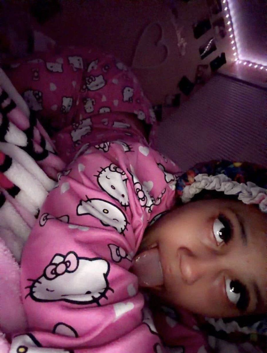 peachyseraaa's tweet photo. Do u like my hello kitty pjs, u should come and take it of for me 😘😘🫣 #latina #solo #horny #nude #selling https://t.co/BS6xHfSgbL