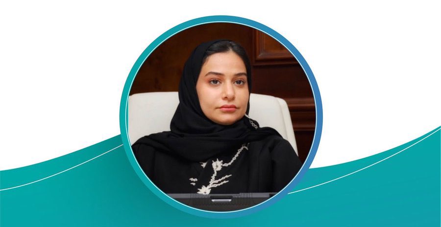 Dr_Wafy's tweet photo. صدور الموافقة السامية على تكليف الدكتورة (نجلاء بنت عبدالله التويجري) رئيساً لجامعة الأميرة نوره.
كانت الدكتورة نجلاء وكيلة لجامعة الأميرة نوره ثم نائبة لرئيس الجامعة.
مبارك للدكتوره 🙏 https://t.co/aX5PEW8ViB