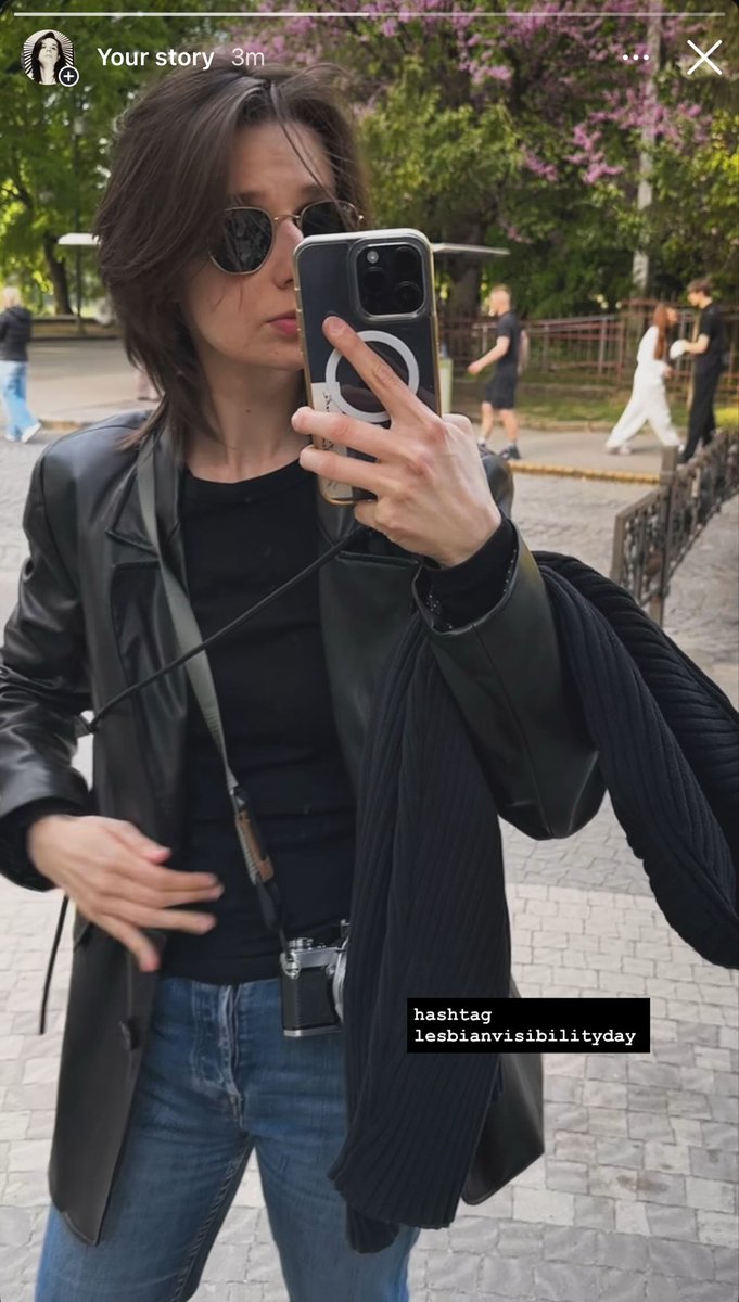 Alexx tweet media