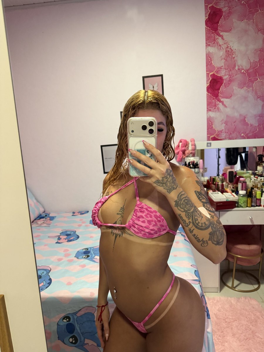 Anna caroolina tweet media