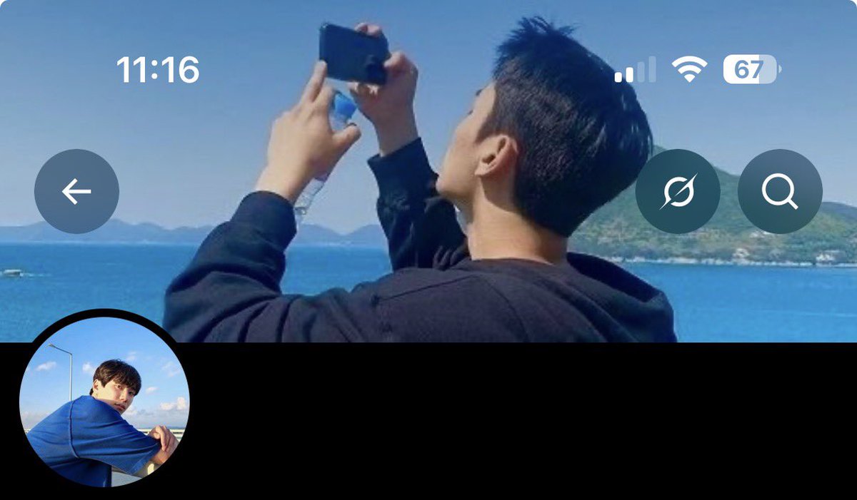 hyeontaks's tweet photo. NEW LAYOUT WAT WE THINK 
i call this my series of seongtak taking photos of each other :3 https://t.co/NS0v79jWRS