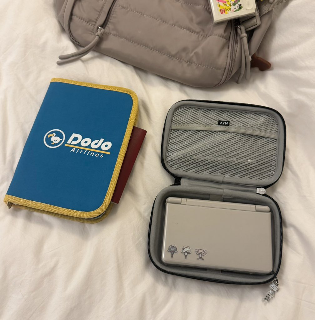 CainhurstUmi's tweet photo. I’ve packed the essentials https://t.co/1LszEGU5ju