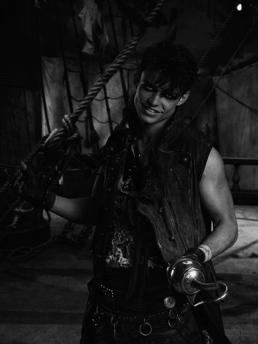 kordnwaves's tweet photo. 𝑯𝒂𝒓𝒓𝒚 𝑯𝒐𝒐𝒌.🪝

    𝗠𝗼𝗹𝗲𝗾𝘂𝗲 bi &amp; versátil  —  18 yo.
ㅤⓘ  hard  &amp;  taboo  kinks,  𝗻𝗼 limits. https://t.co/qoty5oSbUC