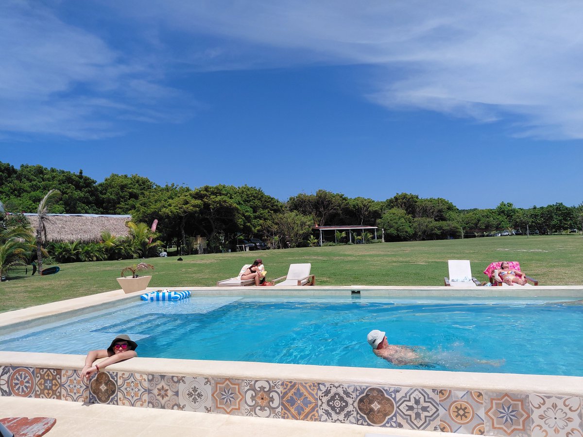 Renismal's tweet photo. #SoleBeachClub... https://t.co/zo1WkrjtNK