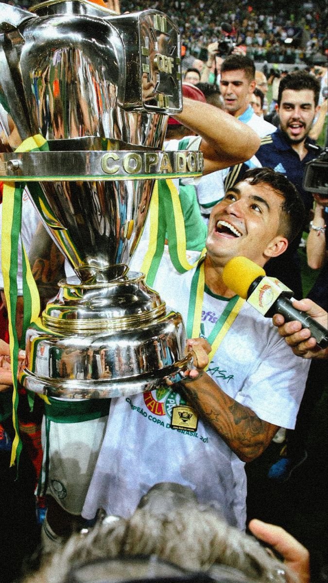 jorgepetrii's tweet photo. Que dor absurda que vai ser amanhã em te ver jogar no Allianz sem a camisa do Palmeiras https://t.co/eK1DqVXdsN