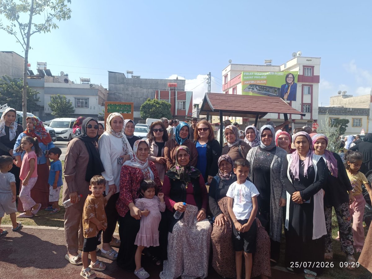 YigitbasiF's tweet photo. GAZİANTEP KENT POLİTİKALARI AİLE MECLİSİ olarak FIRAT MAHALLESİ park açılışına katılım sağladık. 
@FatmaSahin 
@av_hasanteke27 
@zehraunal27 https://t.co/WGiwzQkzkX