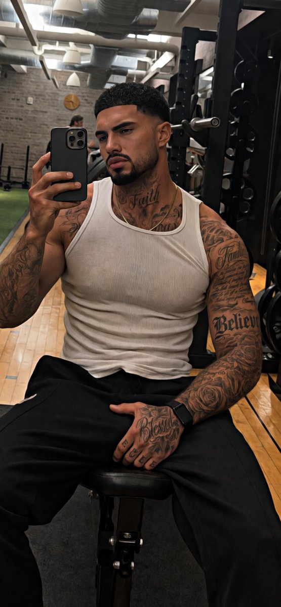 daddy_leone tweet media