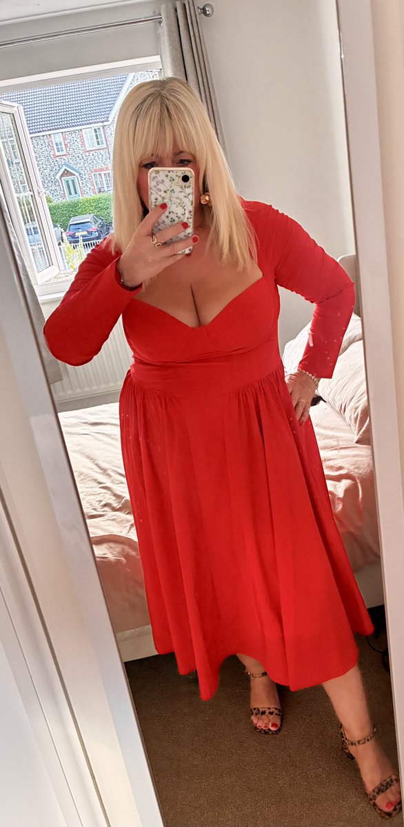 Ćh💋ryl 👩🏼👗 tweet media