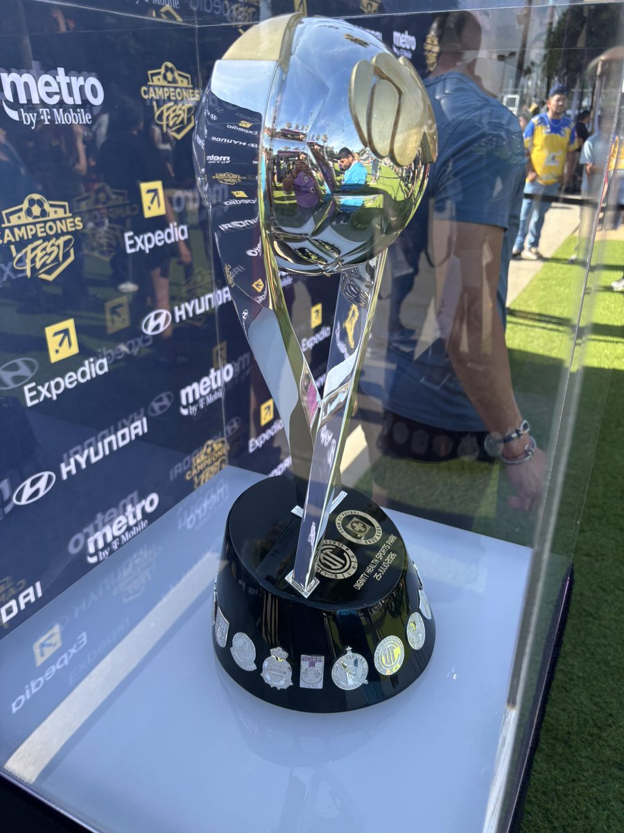 lasazulinaspod's tweet photo. ¡HOY JUEGA LA MÁQUINA!🚂💙
👀🏆
#CruzAzul #Toluca #CampeóndeCampeones https://t.co/OEs6O5tGJJ