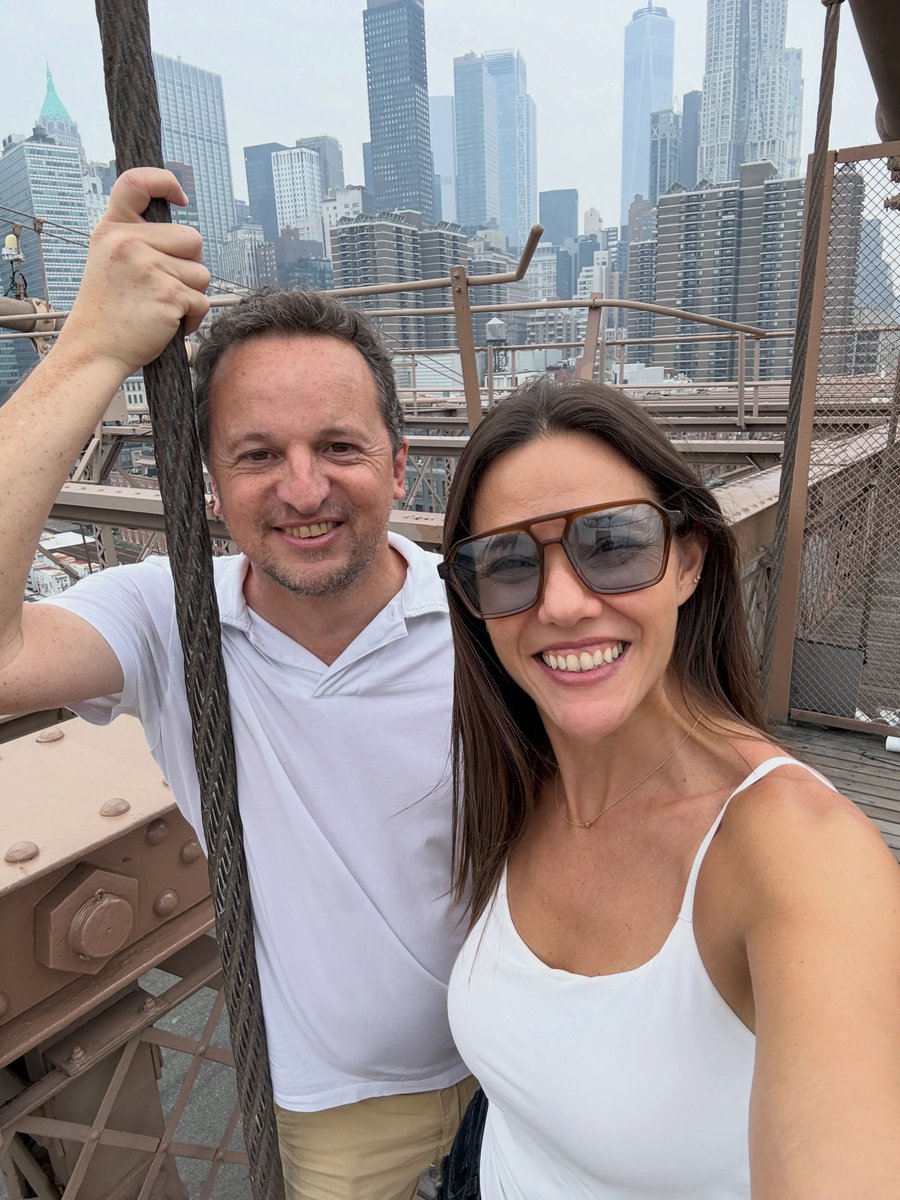 chinitaliberal's tweet photo. Luciana Rubinska una de las amantes de Alberto disfrutando Nueva York con otro que le paga todo. Que fácil la hacen algunas. https://t.co/SZAFztdyzL