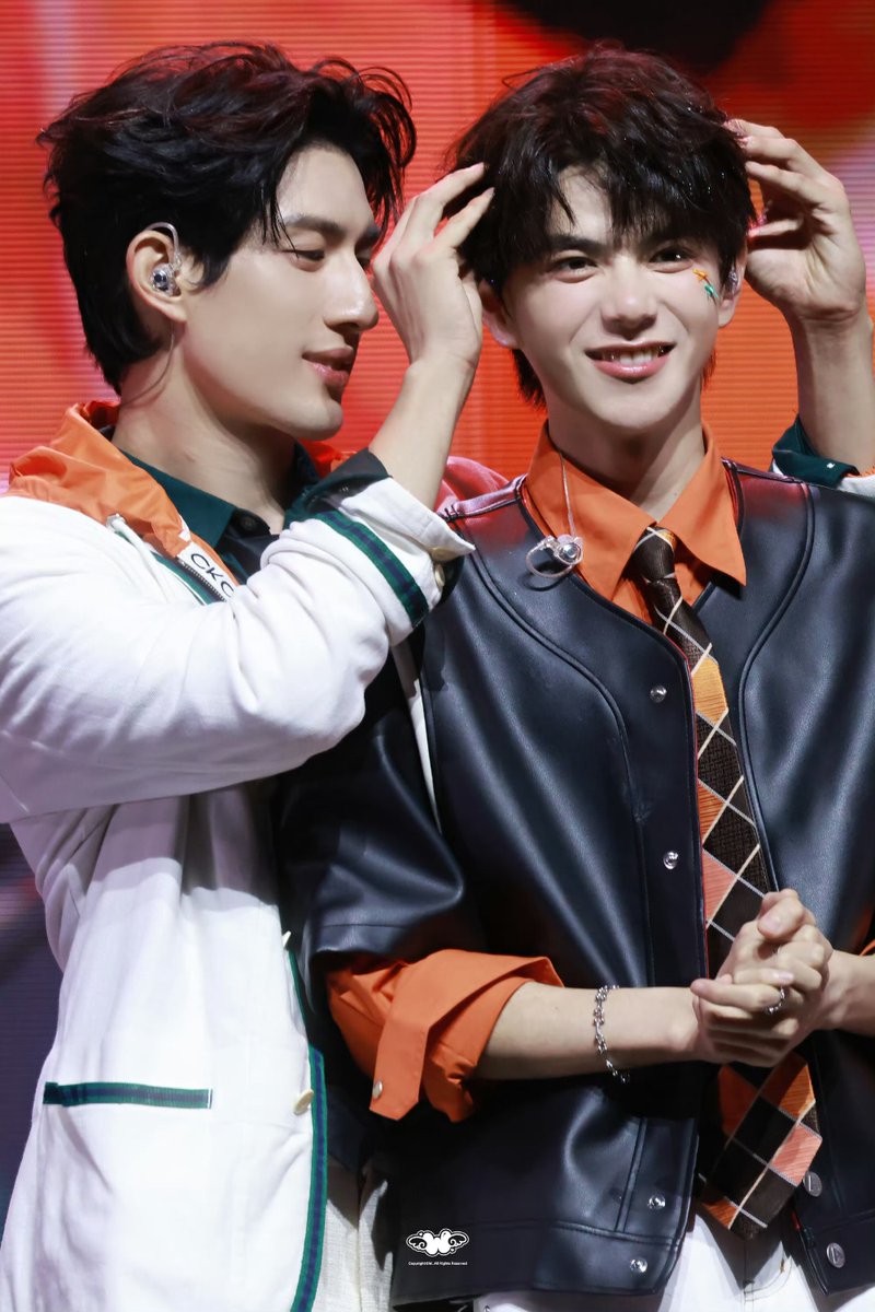 sweetykayy's tweet photo. ZhengTong99 🧡🌻#aylio https://t.co/ySk5oqE2LK