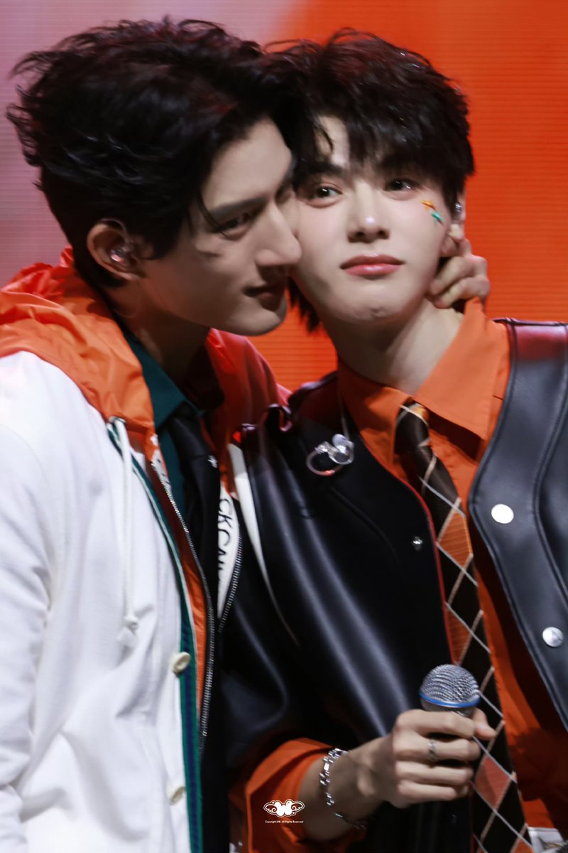 sweetykayy's tweet photo. ZhengTong99 🧡🌻#aylio https://t.co/ySk5oqE2LK