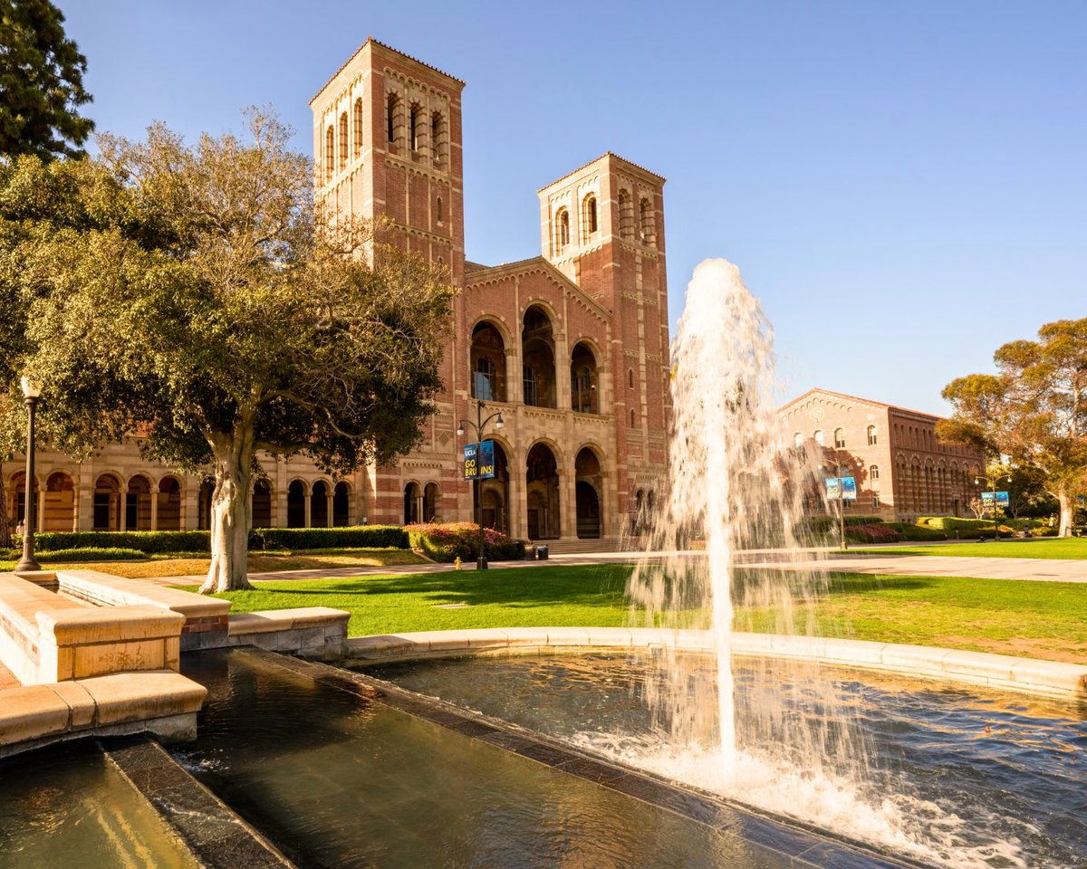 UCLA's tweet photo. Hope you’re staying as cool as this view. ☀️ https://t.co/Y3gAFrKy0J