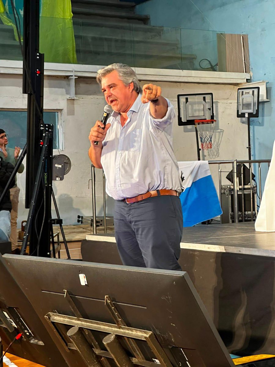 cdcamy's tweet photo. En el Congreso Nacional de @alianzapaisuy, en los 18 años de la creación de la lista 40 del @ESPACIOCUARENTA. 
Participacion y compromiso. 
@PNACIONAL @alianzapaisuy 
@alianzauy https://t.co/1S0eTuGOV6