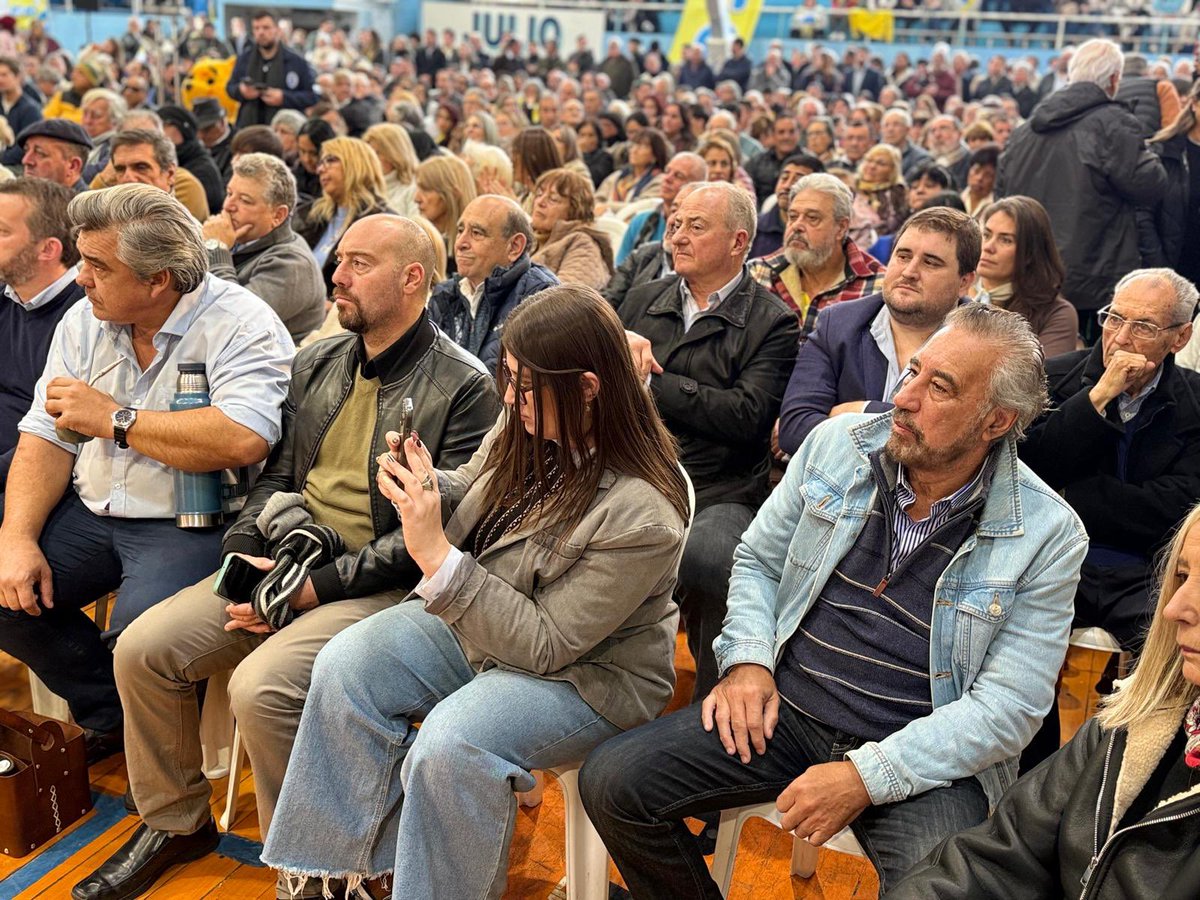 cdcamy's tweet photo. En el Congreso Nacional de @alianzapaisuy, en los 18 años de la creación de la lista 40 del @ESPACIOCUARENTA. 
Participacion y compromiso. 
@PNACIONAL @alianzapaisuy 
@alianzauy https://t.co/1S0eTuGOV6