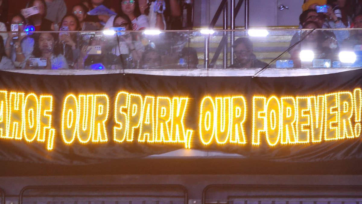 OfficialAHOFPH's tweet photo. AHOF, YOU ARE OUR SPARK AND OUR FOREVER! 🥹✨

Our LED banner lit up the first day of The First Spark in Manila! 💙

We hope our message reached all nine members — that they are the spark that inspires every FOHA to keep dreaming, keep believing, and keep moving forward. Above all, we hope they know that our greatest wish is to stay by their side, forever.

AHOF SPARKS LIGHT UP MANILA
#AHOF1stTOUR_MANILA
#THE_FIRST_SPARK
#THE_FIRST_SPARK_IN_MANILA
