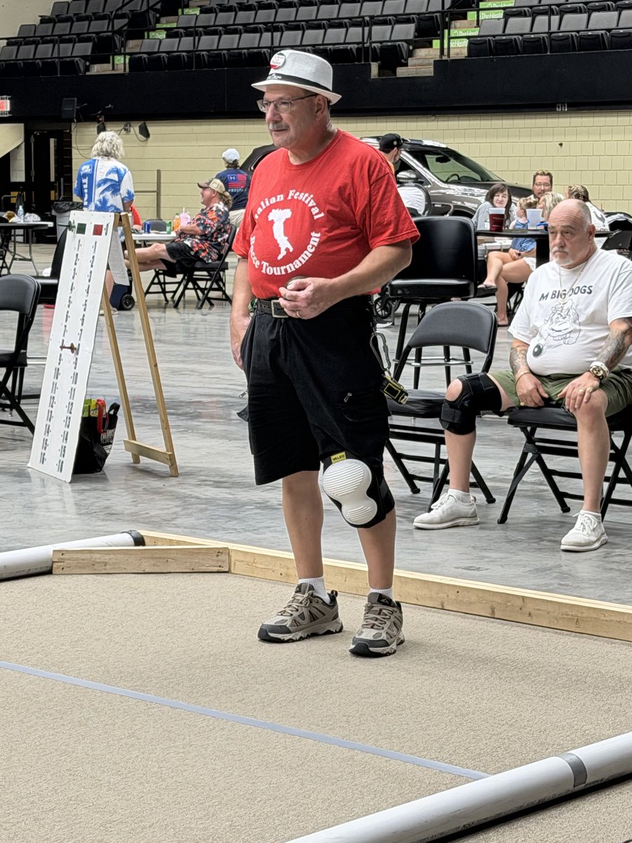 EddieBarstool's tweet photo. Bocce knee pad w/ tape measurer on a carabiner is so sweet. I love this guy https://t.co/NjWM9M4db7