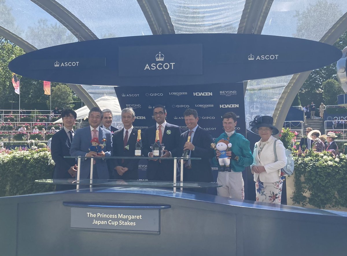 AmbJapanUK's tweet photo. What an exciting race at Ascot!!
🇯🇵 two horses, Masquerade Ball and Wurttemberg, raced in King George Ⅵ and Queen Elizabeth Stakes 🏇🏇🏇 https://t.co/fNfif0IBZg