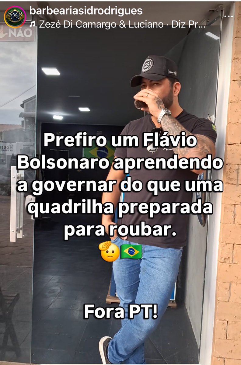 IzaOliv44326277's tweet photo. Flávio futuro presidente do Brasil 🇧🇷 https://t.co/7CmtkXaGGQ
