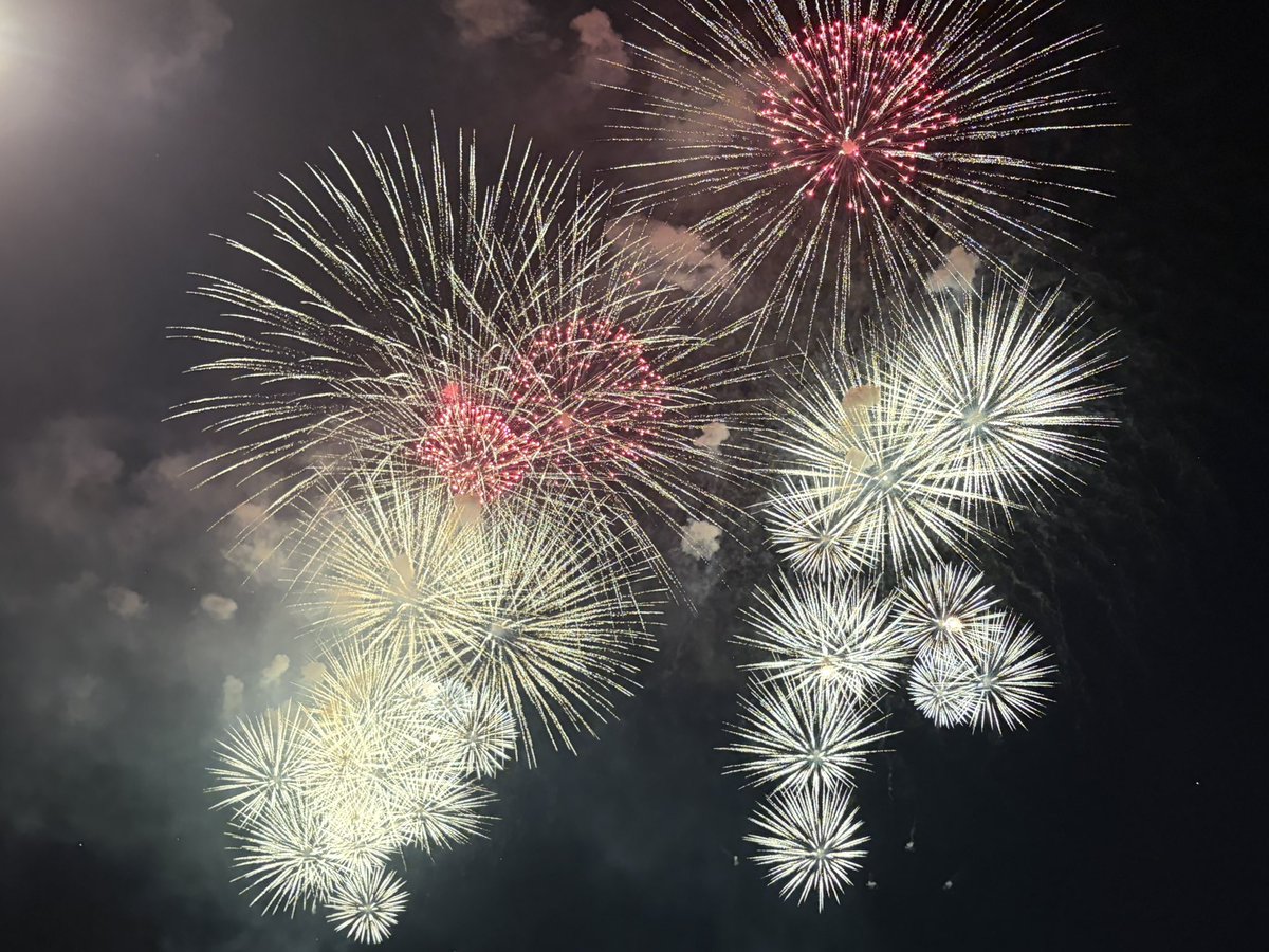 a_circus's tweet photo. 花火大会楽しかったああああ https://t.co/dHgoaRsXZz