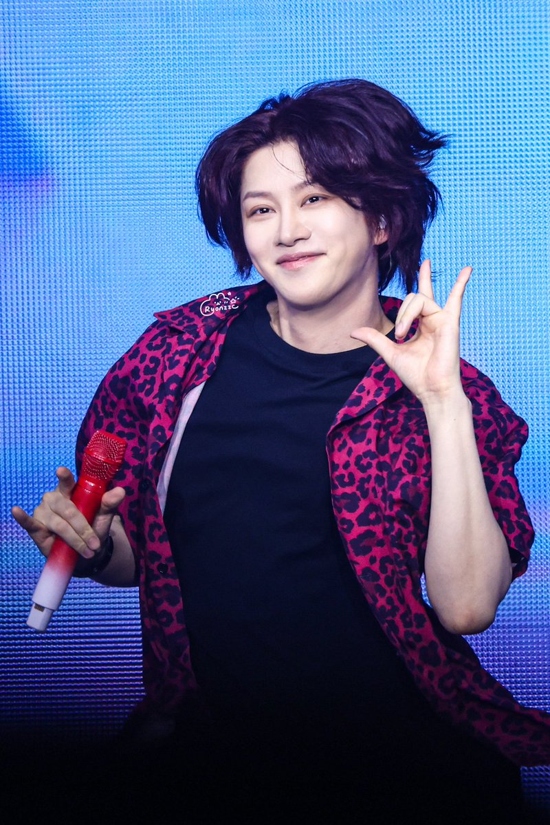 ryon_zzc's tweet photo. 20260725 SJ_83z🇰🇷
It’s me cha😚

西配(´▽｀)……

#superjunior #heechul #leeteuk #김희철 #이특 https://t.co/v3L3WeD0T0
