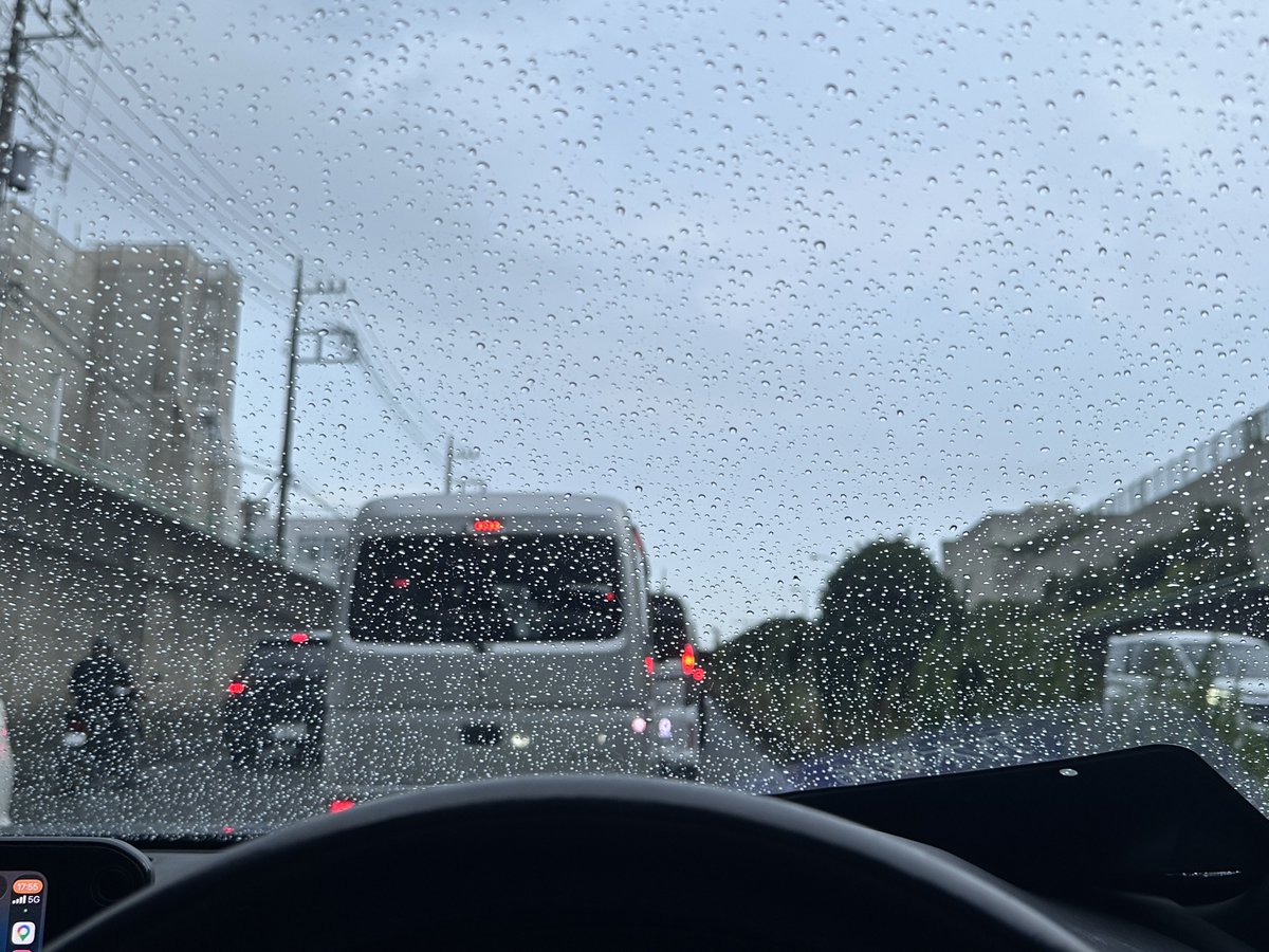 cawa_mazda3's tweet photo. 昨日深夜洗車したけどこの時間帯でも汗かく
数年前に買ったプレクサス、いつの間にか値段3倍になっててびっくり...もうなくなったら買えないね(；；)
6年で引きちぎれたワイパーゴムも交換していい感じ🙆‍♂️ https://t.co/aFXlxyzYVj