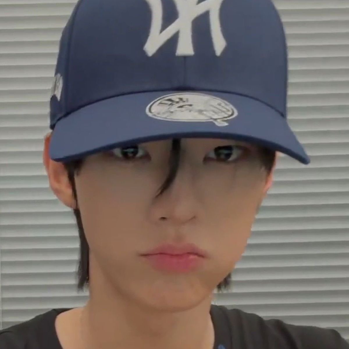 odhroom's tweet photo. 경민 : 도훈이형.. 냉미남 ㅠㅠ https://t.co/7ufs3AYii0