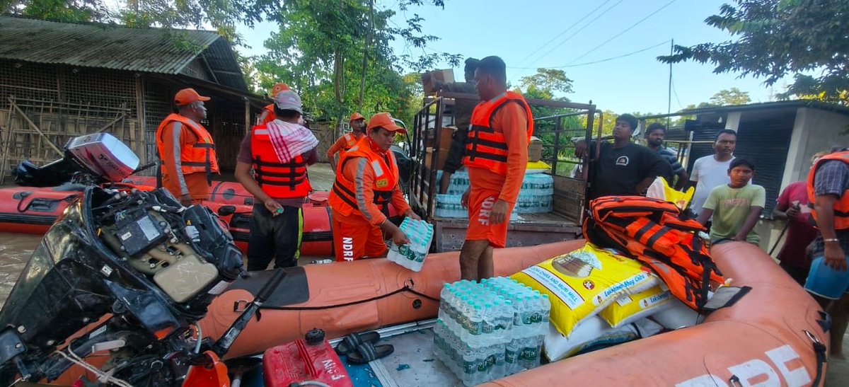 NDRFHQ's tweet photo. #FWR_Ops | #Rescue | #Evacuation I #Assam
🔶NDRF teams remain actively engaged in Flood Water Rescue operations across the flood-affected areas of Assam, in close coordination with the local administration.
🔶So far, teams have rescued 59 persons, evacuated 4,156 persons.. https://t.co/mC2gm3ntx7