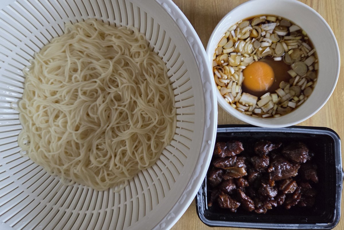 2womt's tweet photo. そーめん、ネギ生卵めんつゆ、
ガーリック香る直火焼きハラミ
#一関市地主町？ https://t.co/FlEkHYqFwq