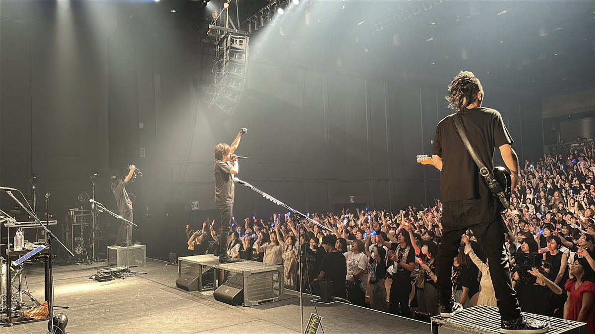 Daigo19780408's tweet photo. BREAKERZ 19th Anniversary Live -19 BOX-

恵比寿The Garden Hall

サンキュー！！

最高のライブをありがとう！！

さあ

20周年year突入！！

#BREAKERZ https://t.co/qcbbNjeeJ0