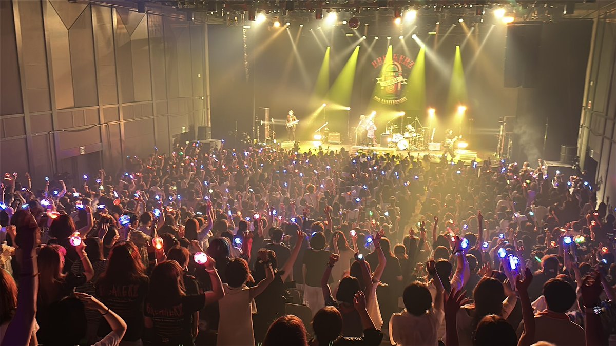 Daigo19780408's tweet photo. BREAKERZ 19th Anniversary Live -19 BOX-

恵比寿The Garden Hall

サンキュー！！

最高のライブをありがとう！！

さあ

20周年year突入！！

#BREAKERZ https://t.co/qcbbNjeeJ0