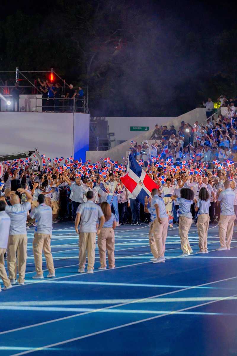 CarlosValdezRD's tweet photo. La República Dominicana volvió a demostrar que está lista para recibir al mundo con orgullo. 🇩🇴

La inauguración de los XXV Juegos Centroamericanos y del Caribe Santo Domingo 2026 fue una muestra de organización, talento y grandeza. Felicidades al presidente @luisabinader, al ministro de Deportes, @kelvincruzrd, al Comité Organizador y a todos los que hicieron posible este gran evento.

¡Que comiencen los juegos! 🏅