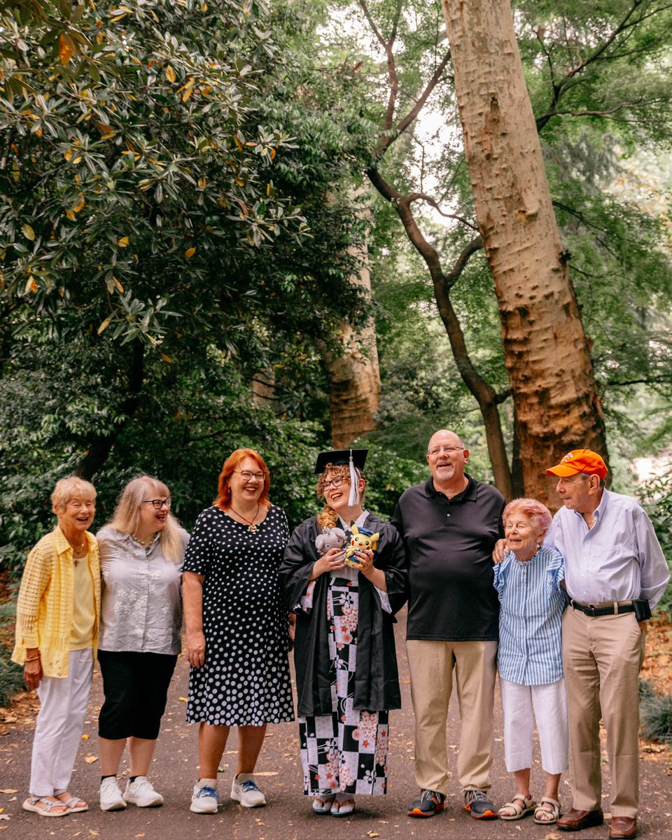 kilaparnell's tweet photo. Sunny and candid graduation portraits taken in Shinjuku Gyoen, Japan! 🇯🇵

2026/27 family sessions still available to book! We can accommodate large groups as well - get in touch via our website or send us a DM to learn more :)

.
.
.
.
.
.

#tokyoportraitphotographer #kilakilaparnellphotography #tokyophotographer #tokyotrip2024 #visitjapan