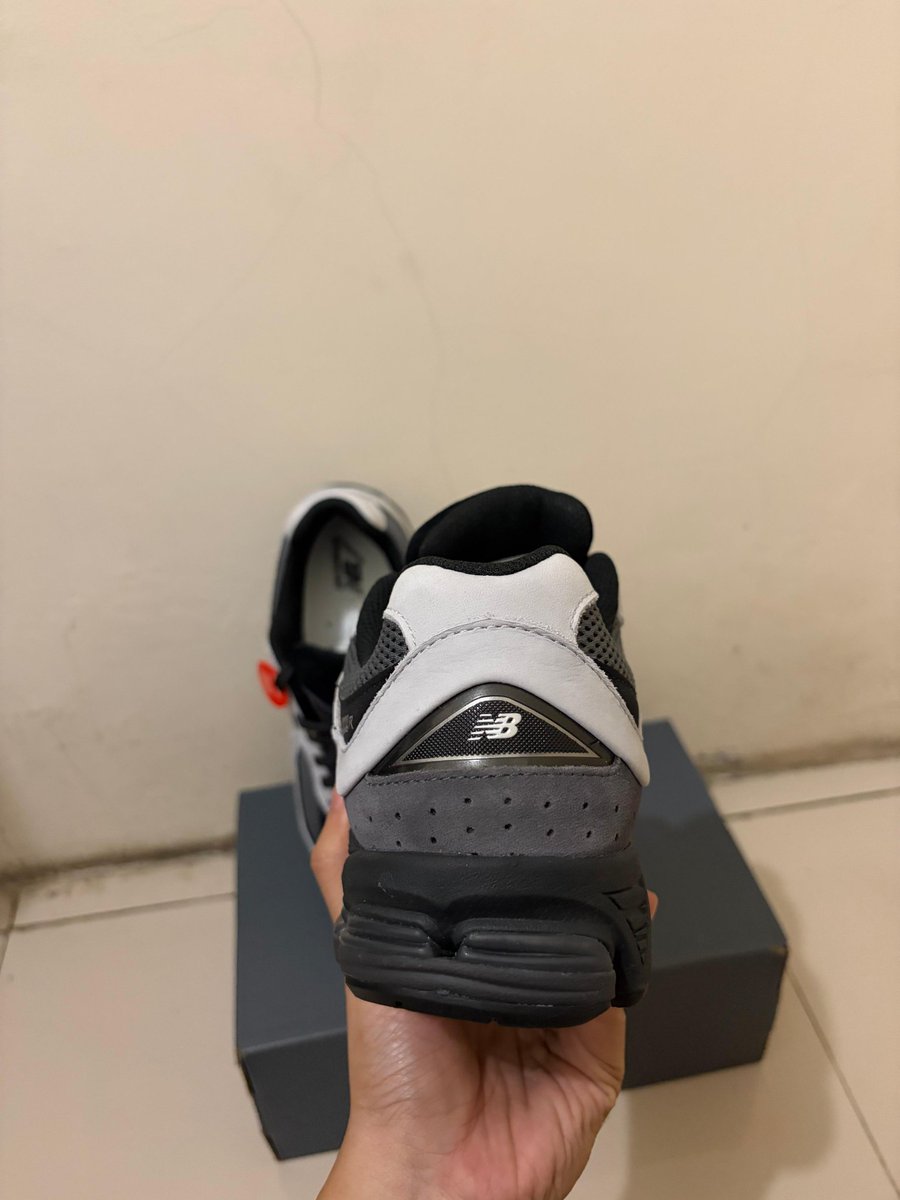 kguaan's tweet photo. NB 2002R Grey Matter Castlerock (contain pig skin)
42 Eur/8.5 Us/26.5 cm
BNIB (Lengkap), blom pernah dicoba sama sekali

1.1 jt 
COD Bandung/Garut https://t.co/lOtTkXsvM1