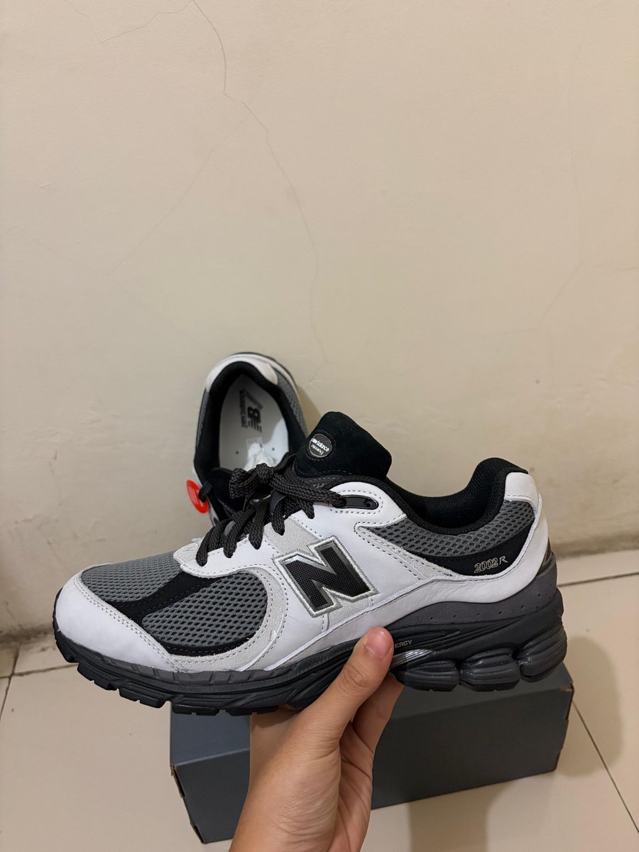 kguaan's tweet photo. NB 2002R Grey Matter Castlerock (contain pig skin)
42 Eur/8.5 Us/26.5 cm
BNIB (Lengkap), blom pernah dicoba sama sekali

1.1 jt 
COD Bandung/Garut https://t.co/lOtTkXsvM1