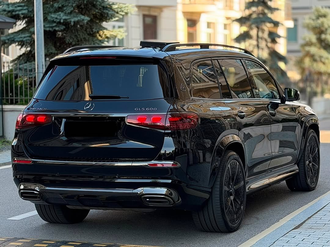 lekan897's tweet photo. 2025 Maybach GLS 600 Night Series https://t.co/00tKtW1L1O