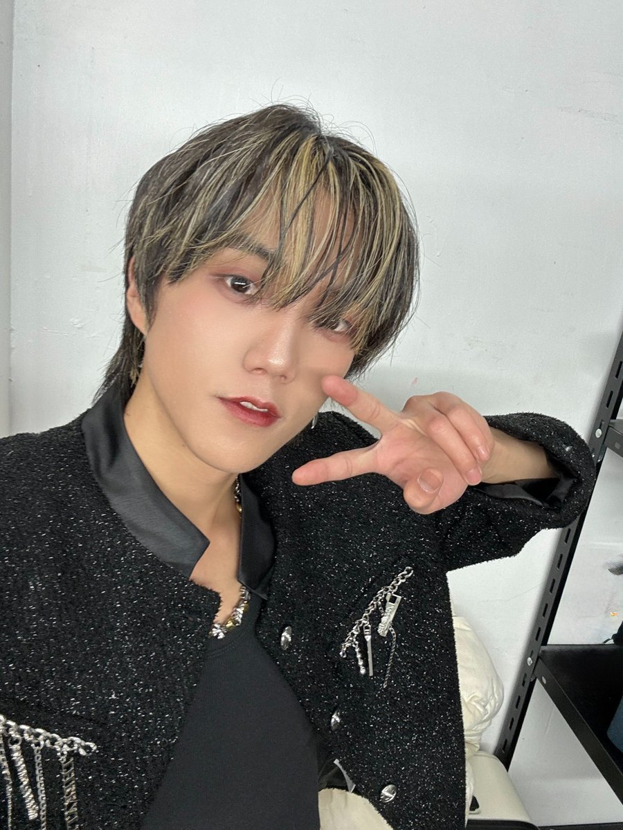 UpdateKBoys's tweet photo. 🎉🎂 Feliz aniversário para o Kyul (L5ST) que hoje completa 24anos!
#HAPPYKYULDAY
#KYUL #결 https://t.co/Cv8qGITtvj