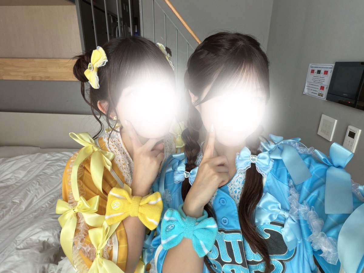 furi_sararan's tweet photo. ふりみゆになりきって参戦💛🩵
韓国のきゅーてすとさんとたくさん交流できて、かわいいって言ってもらえて幸せでした🥹︎🫶
ユニリメイク頑張ってよかったＴ_Ｔ
韓国に連れてきてくれたきゅーすとに感謝🇰🇷✨️
#CUTIESTREET #きゅーすと #古澤里紗 #ふりたんふりむいて #梅田みゆ #うめ組日記 #큐스토 https://t.co/rMBlhdw9pA
