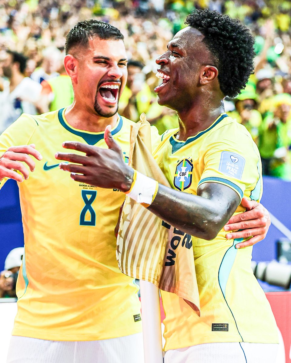 footballontnt's tweet photo. Imagine if Arsenal add these Brazilian ballers to their Premier League winning squad 🔥🇧🇷 https://t.co/5g8qjTLGnX