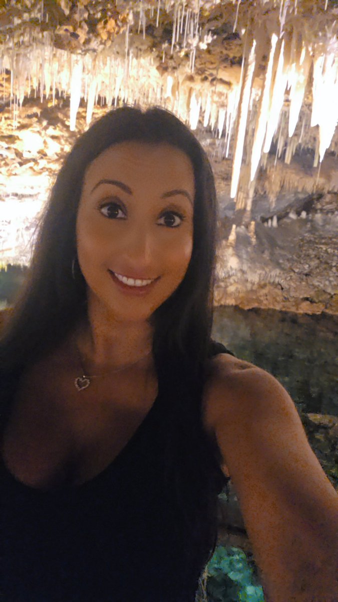 AshleySteinberg's tweet photo. Crystal cave in bermuda https://t.co/Ee1ajoXDFb