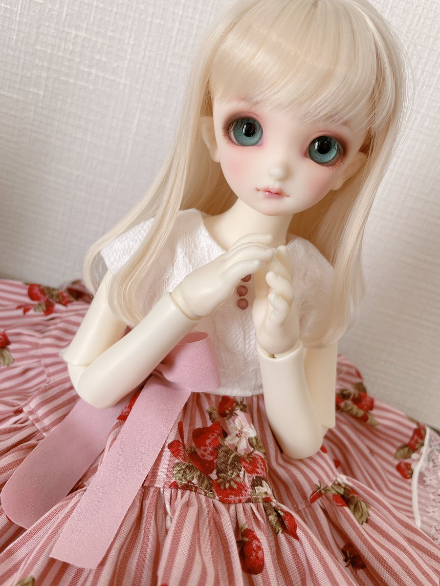 cello_doll's tweet photo. やっぱりお洋服作るの楽しい…✨ドール撮影好き…✨✨

この暑さでなかなか外出できないので、引きこもっている間にたくさん縫って撮りたいです🫠 https://t.co/GjVIGd2lsH