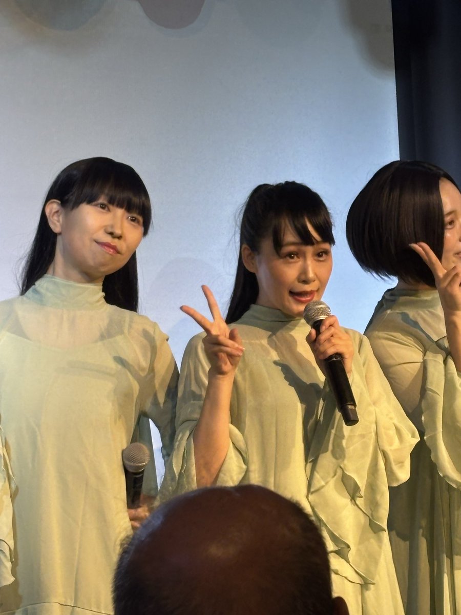 AC3RLL16's tweet photo. もう早いことで、
我がライブも1週間経ち　やっと気持ちも落ち着いたところで、はんじゅくモノマネライブ。
ガッキー応援でした！

ボリューミーな内容でした！😊 https://t.co/BUZ6aOR7sm
