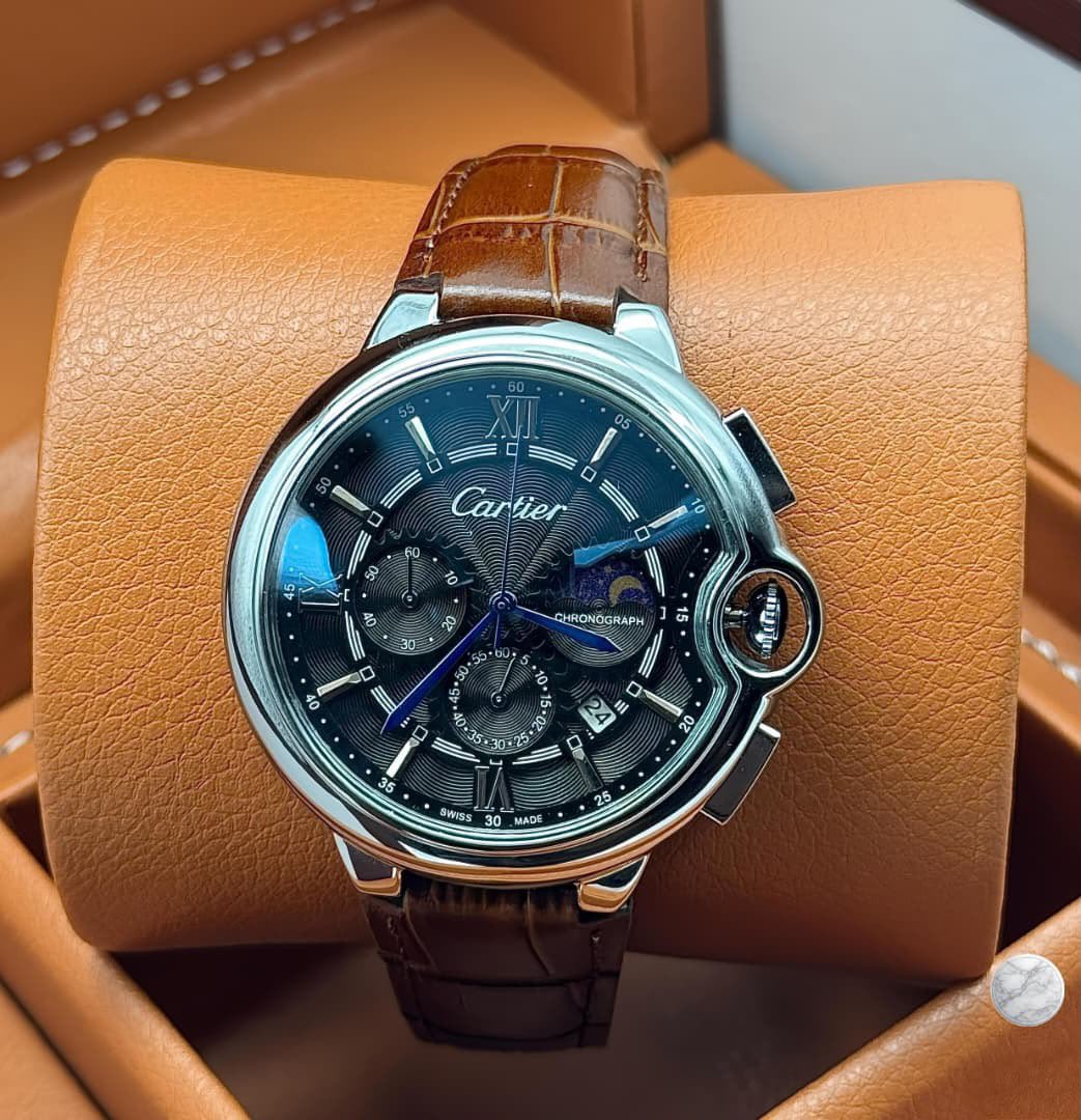 auntyrera_'s tweet photo. Quality brown leather strap wristwatch ⌚️ 

Active chronograph 

 35,000

Comes fully boxed https://t.co/f5yGLEy5eY